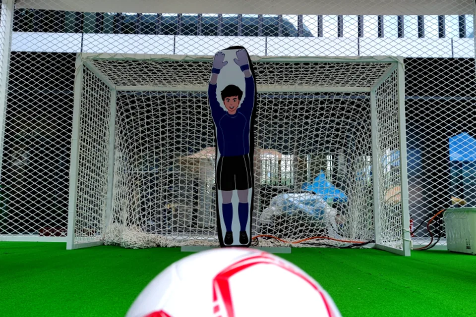 Futbol kulüpleri ve akademiler