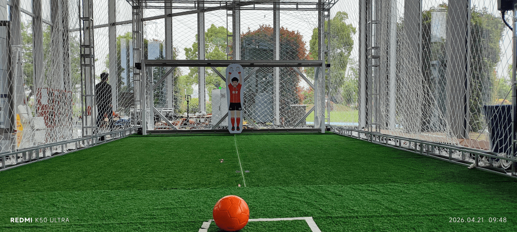 征迈滑动版AI守门员机器人,Zhengmai Sliding-Base AI Goalkeeper Robot